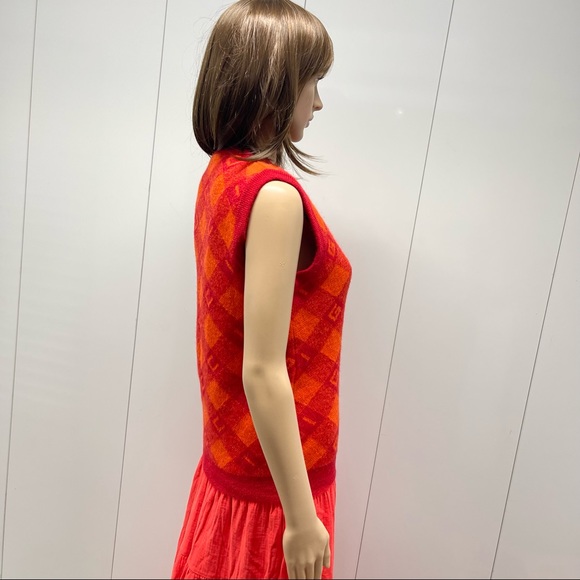 ♥️HP! AUTH NWOT GUCCI LOGO SWEATER VEST - Picture 9 of 15